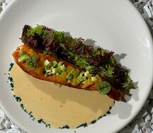 Семга с авокадо и апельсином 