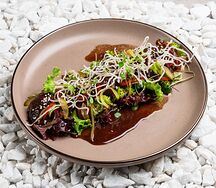 Салат с куриной печенью 