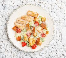 Цезарь с курицей