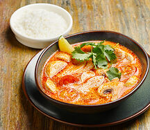 Суп с грудкой цыпленка в тайском стиле