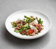 Салат с тунцом и авокадо