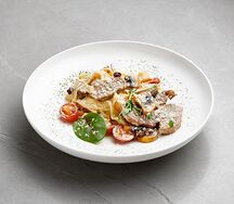 Фетучини с томленой свининой и грибами