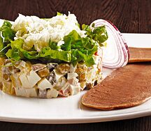 Салат Оливье с языком