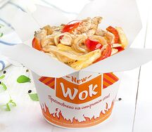 Вок с курицей и ананасами