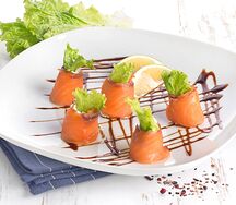 Рулетики из семги с сырным кремом