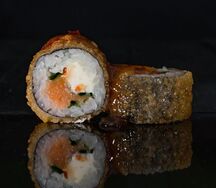 Ролл Жареный в соусе сладкий чили