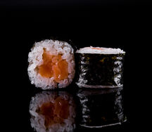 Ролл Сяке маки