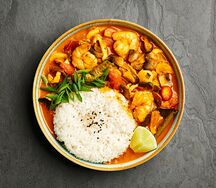 Морепродукты в соусе карри