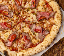 Пицца с ростбифом и перцем халапеньо  