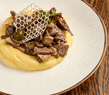 Бефстроганов с картофельным пюре