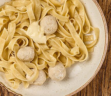 Феттуччине с куриными фрикадельками