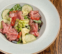 С ростбифом из говядины и домашним майонезом