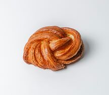 Скандинавская булочка с сахаром