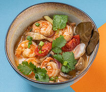 Том ям с тигровыми креветками