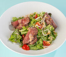 Салат с ростбифом