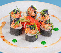 Ролл с тартаром из лосося