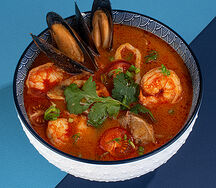 Том ям с морепродуктами