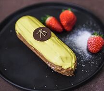 Эклер манго-маракуйя