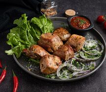 Cвинoй окорок в лаваше