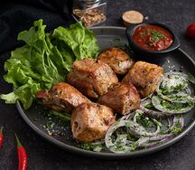 Шашлык из cвинoго окорока