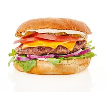 Чизбургер с говяжьей котлетой