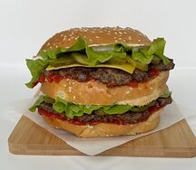 Мегабургер