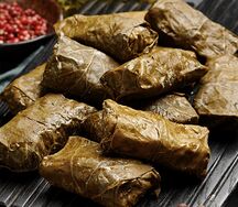 Долма в винoградных листьях