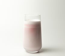 Матча красная с вишней