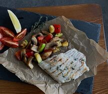 Запеченная треска с овощами