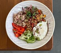 Боул с тунцом 