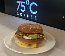 Бейгл с курицей и картофелем