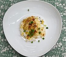 Куриное филе с ананасами и сыром