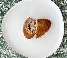 Зраза куриная с ветчиной и сыром