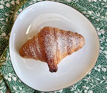 Круассан со сгущенкой