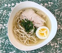 Бульон с яйцом