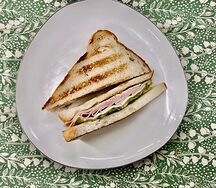 Сэндвич с ветчиной и сыром