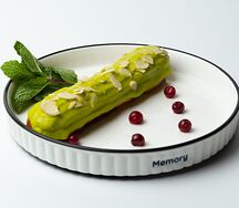 Эклер фисташка