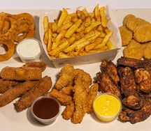 Большое ассорти закусок