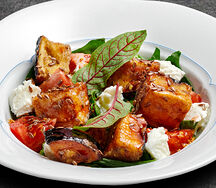 Салат с хрустящим баклажаном