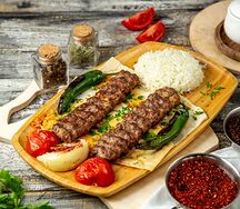 Адана-кебаб