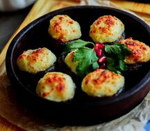 Шампиньоны с сыром