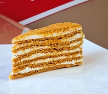 Медовик со сметанным кремом