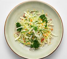 Салат из капусты с огурцом