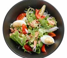 Салат с Тунцом