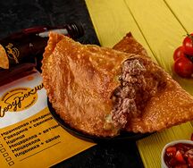 Чебурек со свининой и говядиной