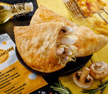 Чебурек с куриным филе