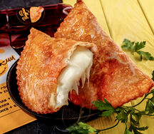 Чебурек с моцареллой