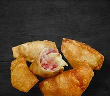 ЧебурекМи с моцареллой и ветчиной