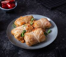 Голубцы овощные в соусе с томатами