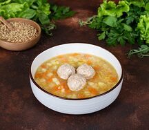 Суп из чечевицы с митболами